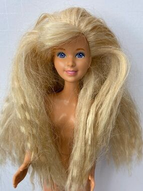 Vintage Mattel Barbie Jazzie Doll Cool Teen
Cousin of Barbie
